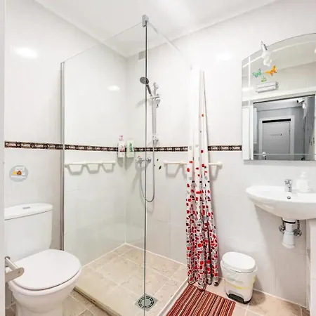 Casa Entera Family House בית נופש גיחון