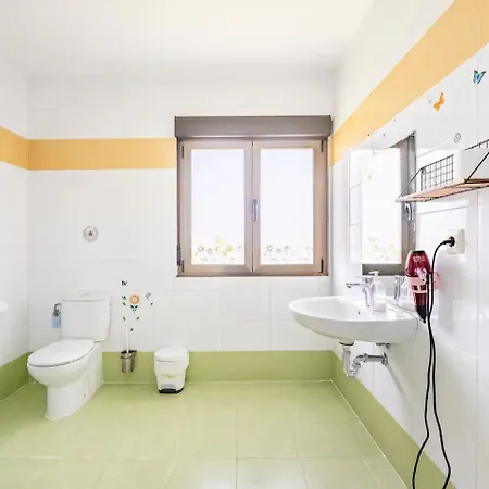 Casa Entera Family House Holiday home