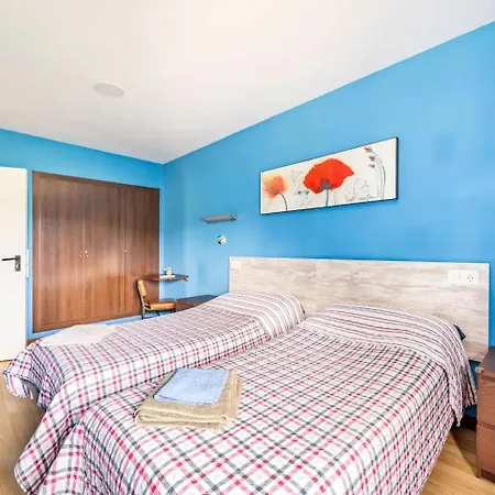 Casa Entera Family House * Gijon