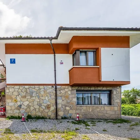 Casa Entera Family House Holiday home